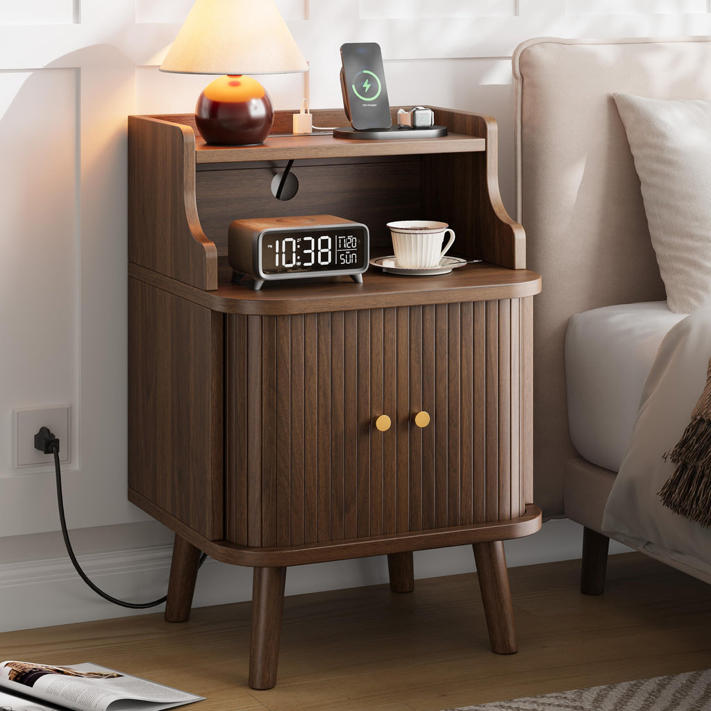 Mid Century Modern Nightstand Set of 2 with Charging Station I379