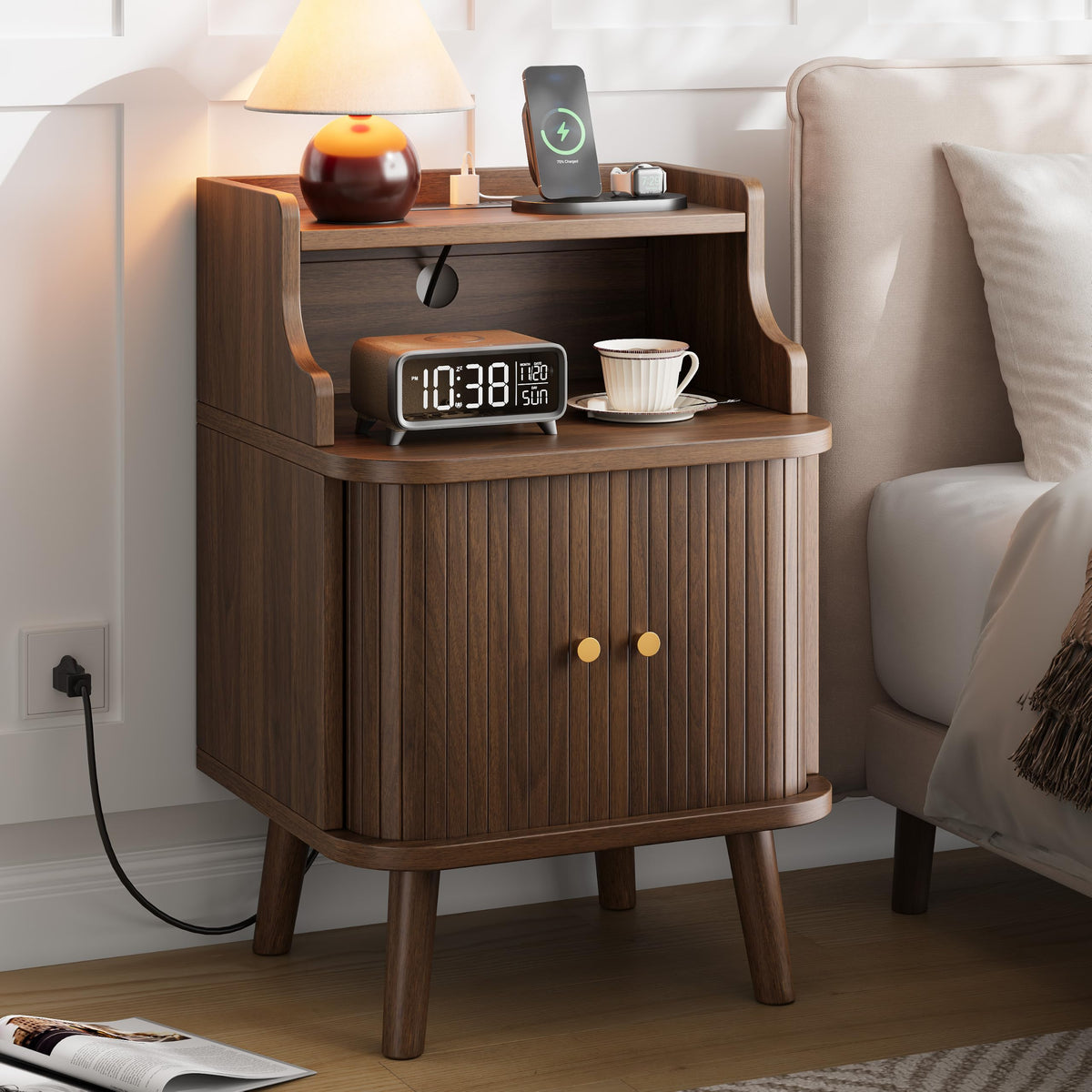 Mid Century Modern Nightstand Set of 2 with Charging Station I379