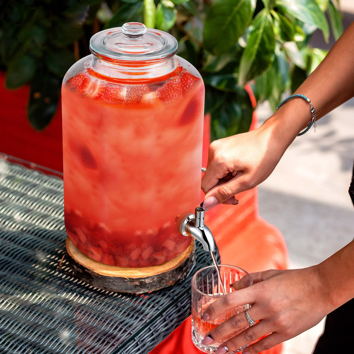 5 Gallon Glass Beverage Dispenser with Lid W228